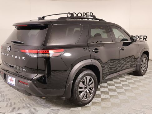 Used 2024 Nissan Pathfinder SV FWD image 21