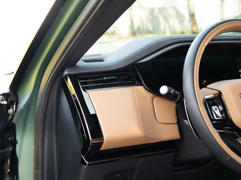 Used 2025 Land Rover Range Rover Sport Dynamic SE AWD/4WD image 38