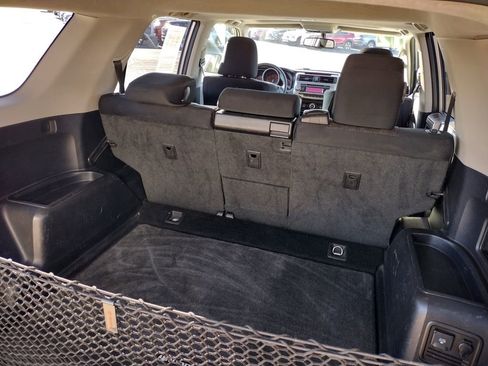 Used 2012 Toyota 4Runner SR5 w/ Convenience Pkg image 17