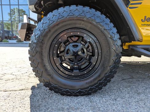 Used 2021 Jeep Wrangler Unlimited Rubicon w/ Cold Weather Group AWD/4WD image 47