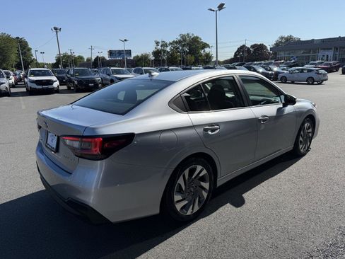 Used 2025 Subaru Legacy Limited image 5