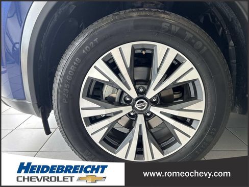Used 2021 Nissan Rogue SV AWD/4WD image 7