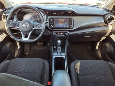 Used 2021 Nissan Kicks SV w/ Exterior Package image 16