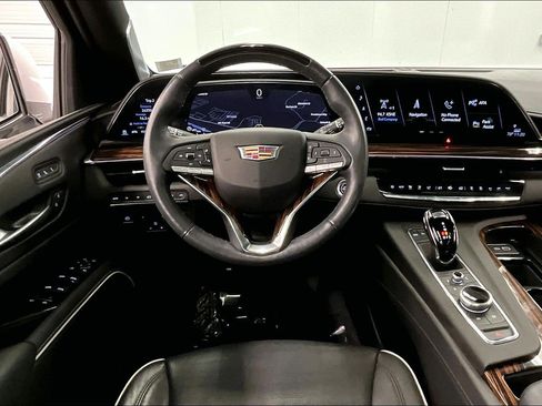 Used 2023 Cadillac Escalade Premium Luxury w/ Performance Package AWD/4WD image 6