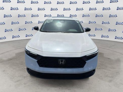 New 2025 Honda Accord SE image 2