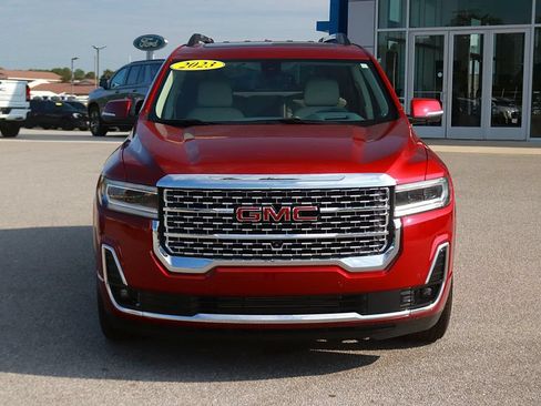 Used 2023 GMC Acadia Denali w/ Denali Ultimate Package FWD image 2