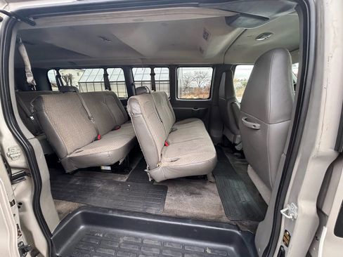 Used 2008 Chevrolet Express 3500 Extended Passenger w/ LT Preferred Equipment Group image 21