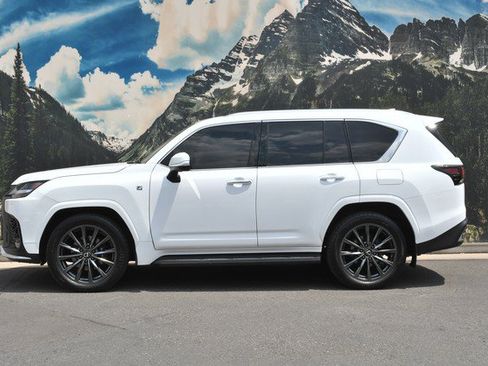 Used 2024 Lexus LX 600 F Sport AWD/4WD image 7