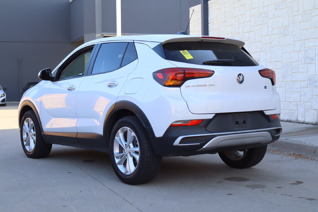 Used 2023 Buick Encore GX Preferred w/ Cold Weather Comfort Package FWD image 3