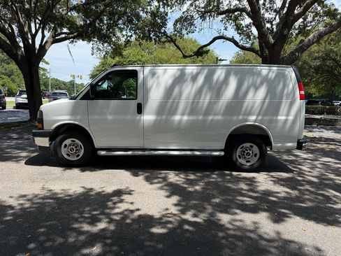 Used 2025 GMC Savana 2500 w/ Driver Convenience Package RWD image 8