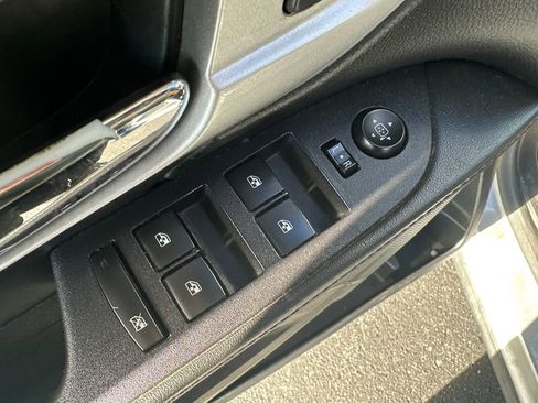 Used 2016 GMC Terrain SLE image 18