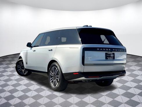 Used 2025 Land Rover Range Rover Long Wheelbase SE AWD/4WD image 8