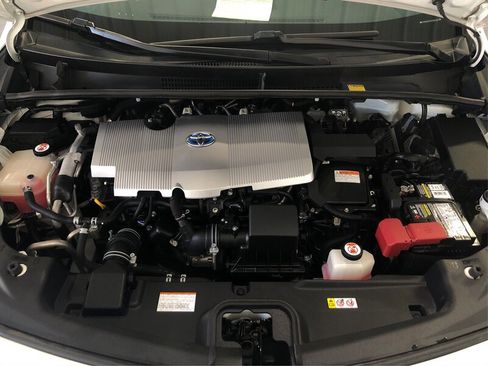 Used 2017 Toyota Prius Prime Plus w/ Carpet Mat Package image 10