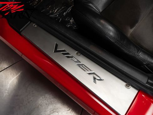 Used 2005 Dodge Viper SRT-10 RWD image 30