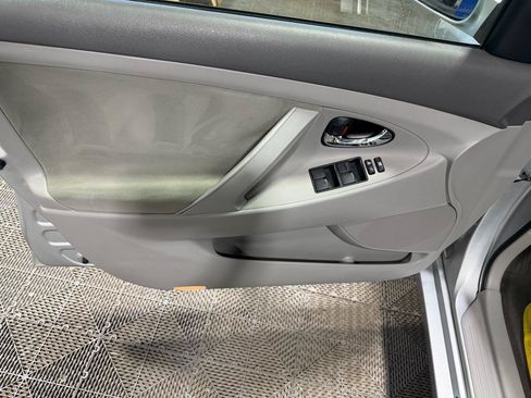 Used 2007 Toyota Camry XLE FWD image 24