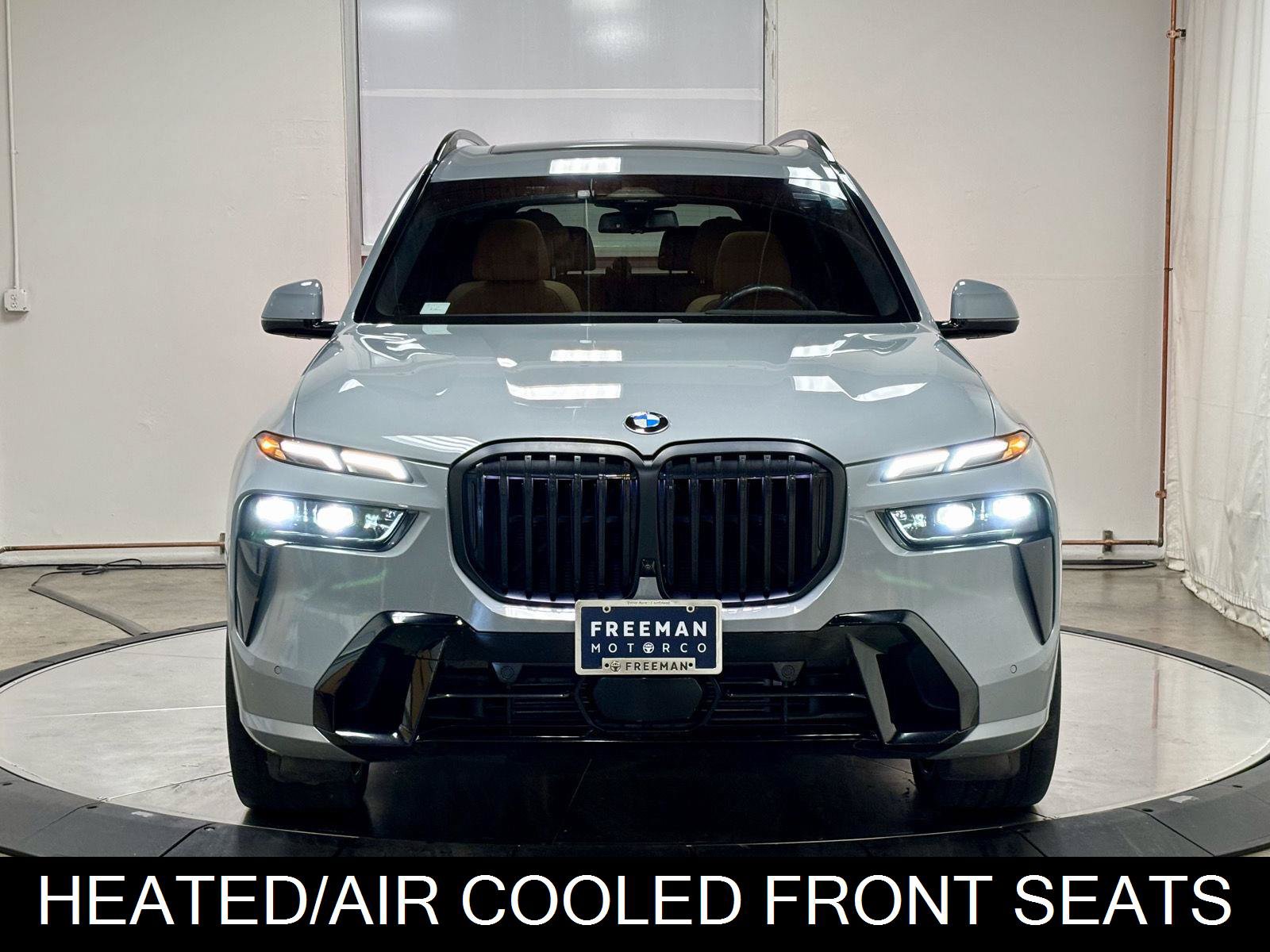 Used 2024 BMW X7 xDrive40i w/ Executive Package AWD/4WD image 3