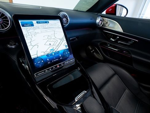 Used 2022 Mercedes-Benz SL 55 AMG 4MATIC image 36