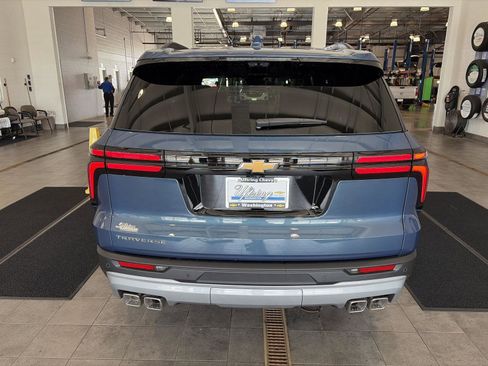 New 2026 Chevrolet Traverse LT w/ Driver Confidence Package FWD image 4