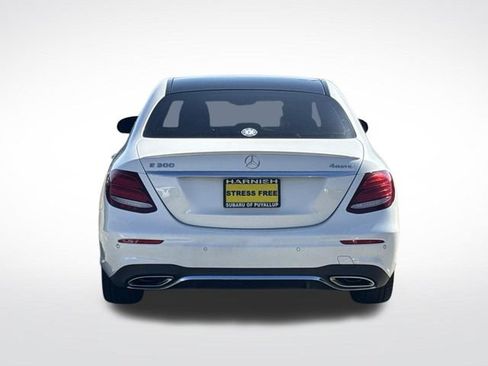 Used 2017 Mercedes-Benz E 300 4MATIC image 7