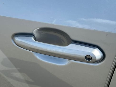 Used 2022 Toyota RAV4 LE image 7