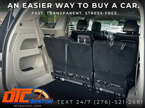 Used 2023 Chrysler Pacifica Touring-L AWD/4WD image 26