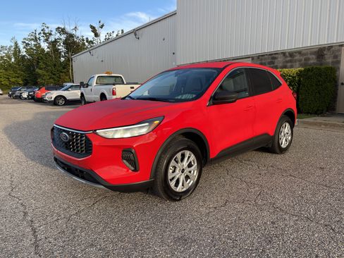 Used 2024 Ford Escape Active AWD/4WD image 8