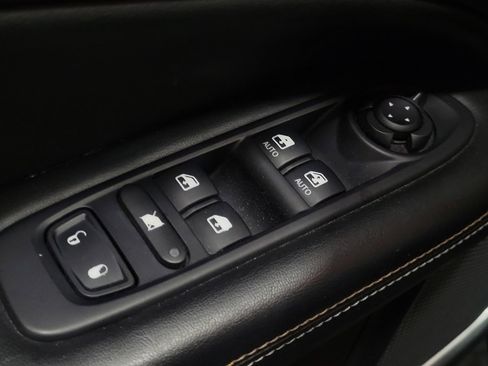 Used 2020 Jeep Compass Latitude FWD image 27