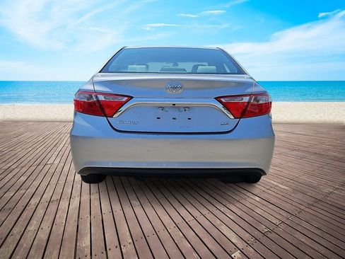 Used 2017 Toyota Camry LE FWD image 5