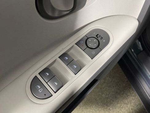 New 2026 Hyundai Ioniq 5 SEL image 9