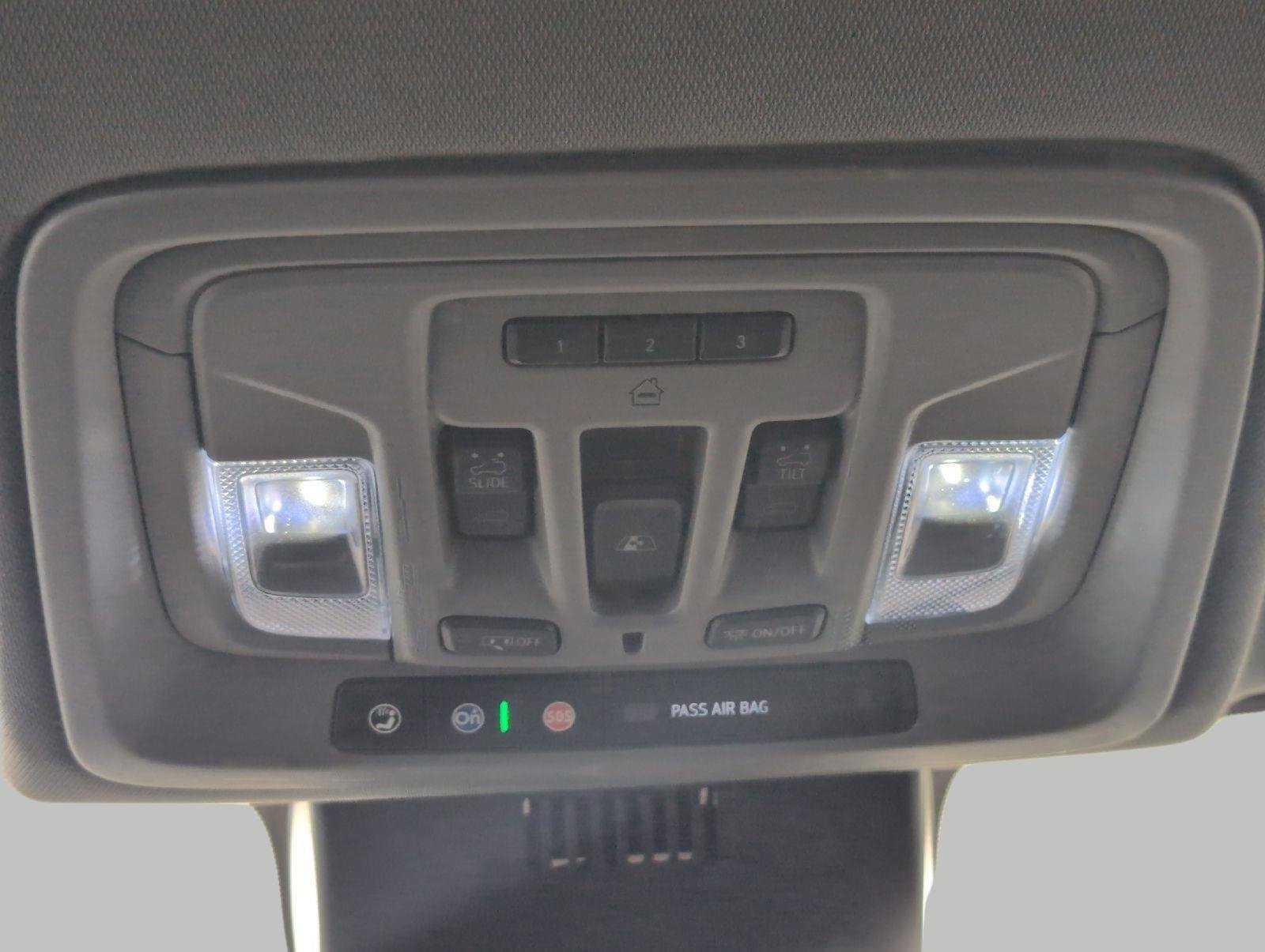Used 2023 GMC Sierra 1500 SLT w/ SLT Premium Plus Package AWD/4WD image 47