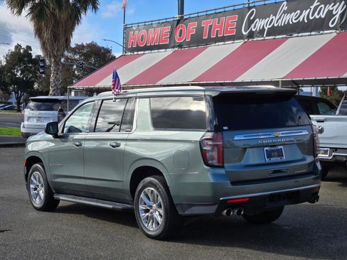 Used 2024 Chevrolet Suburban Premier image 18