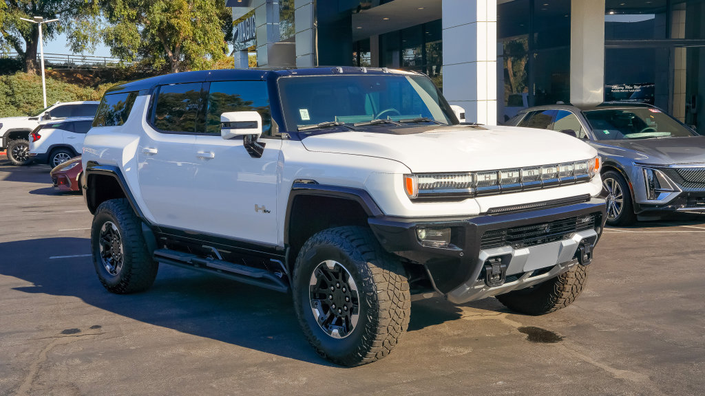 Used 2025 GMC Hummer EV 2X w/ Extreme Off-Road Package AWD/4WD image 8