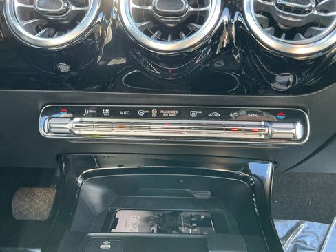 Used 2025 Mercedes-Benz CLA 250 4MATIC image 18