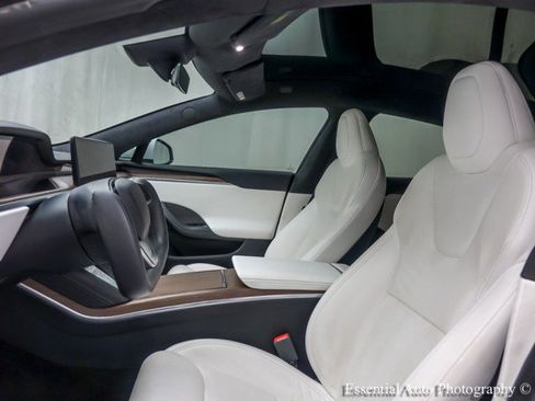Used 2022 Tesla Model S image 11