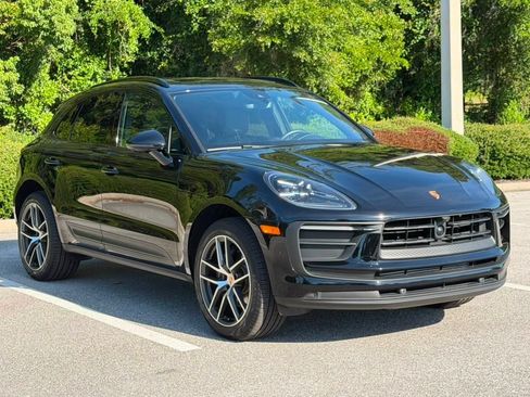 Certified 2026 Porsche Macan AWD/4WD image 23