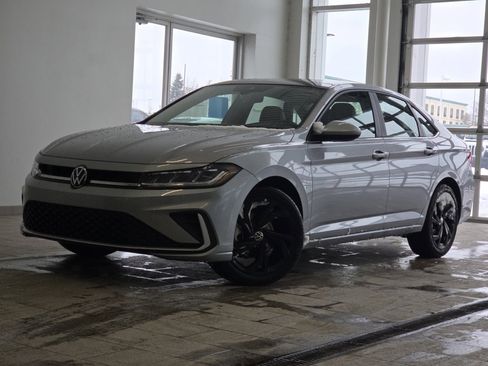 New 2026 Volkswagen Jetta SE image 2