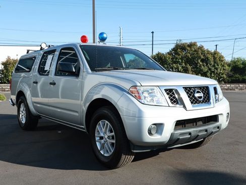 Used 2018 Nissan Frontier SV RWD image 3