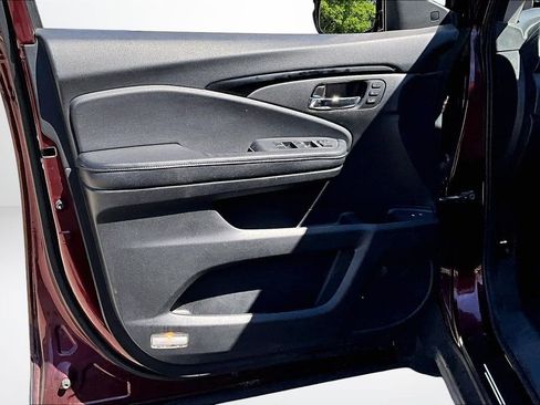 Used 2018 Honda Pilot Touring image 19