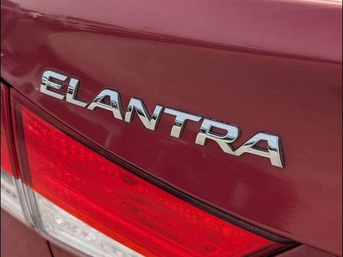 Used 2012 Hyundai Elantra GLS w/ Preferred Pkg 3 FWD image 18