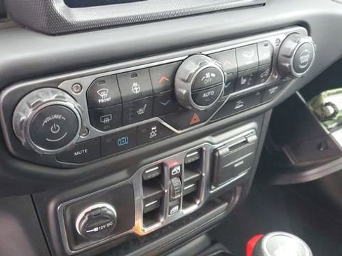 Certified 2023 Jeep Wrangler Unlimited Sahara w/ Cold Weather Group image 18