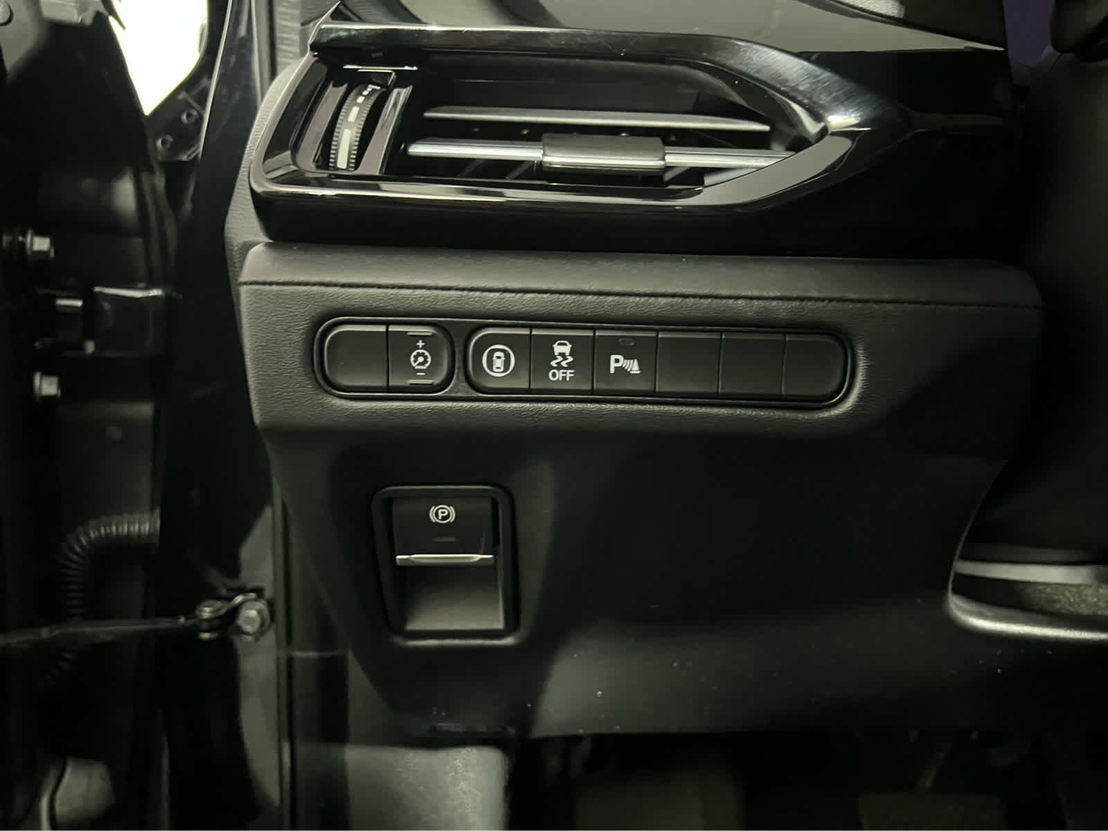 Certified 2024 Acura MDX w/ Technology Package AWD/4WD image 19