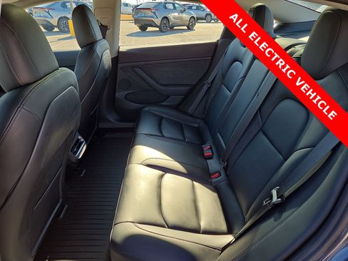 Used 2023 Tesla Model 3 Standard Range image 10