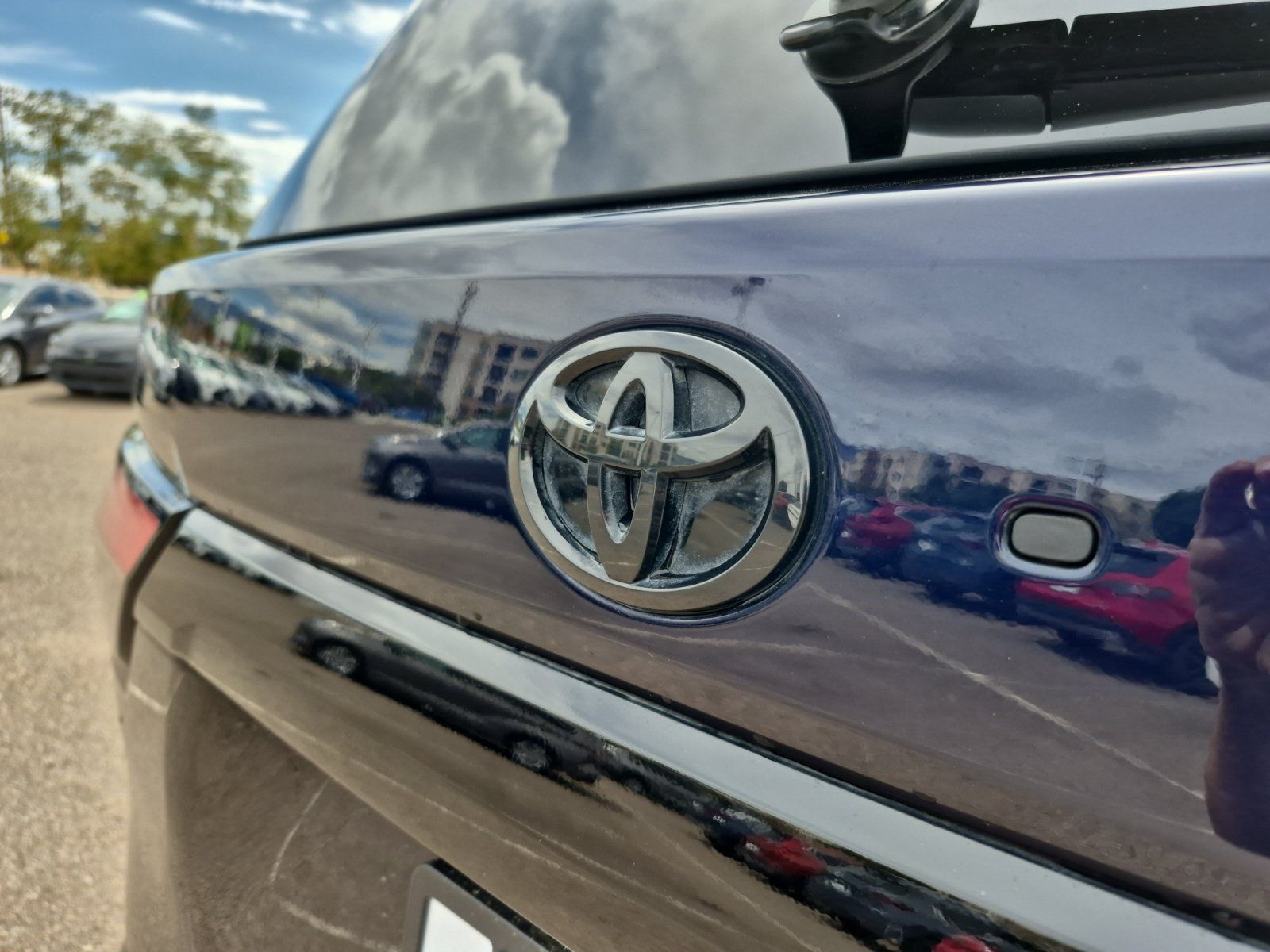Used 2025 Toyota Sequoia Platinum AWD/4WD image 24