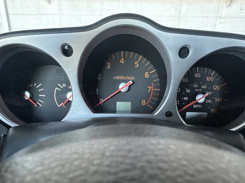 Used 2005 Nissan 350Z Touring image 24