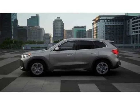 New 2026 BMW X1 xDrive28i w/ Convenience Package AWD/4WD image 4