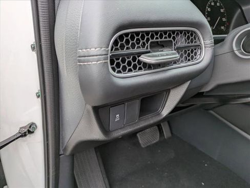 New 2026 Honda HR-V EX-L image 23