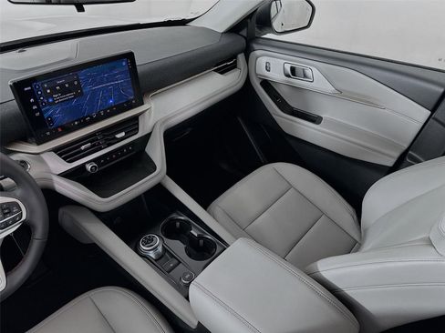 New 2026 Ford Explorer Active w/ Active Comfort Package image 25
