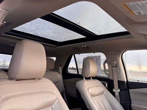 Used 2020 Ford Explorer Limited w/ Class III Trailer Tow Package image 24