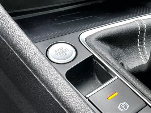 Used 2022 Volkswagen Jetta SEL image 28