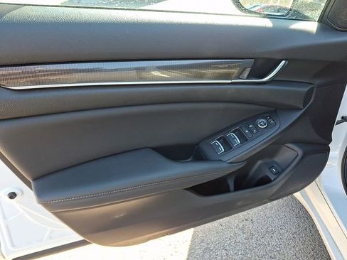 Used 2022 Honda Accord Sport image 12